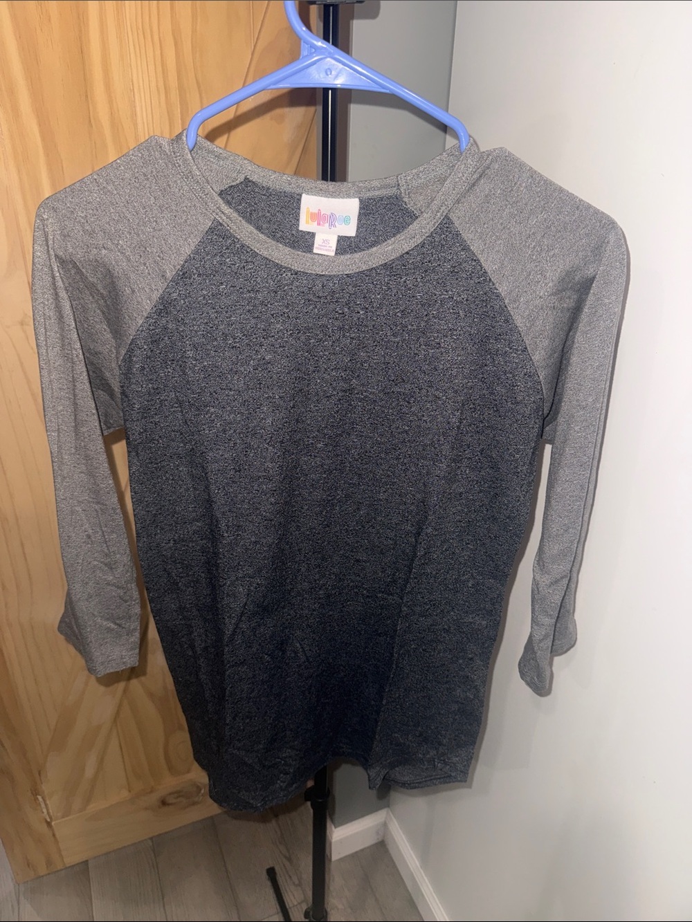 LuLaRoe Gray Two-Tone Raglan Long Sleeve Tee